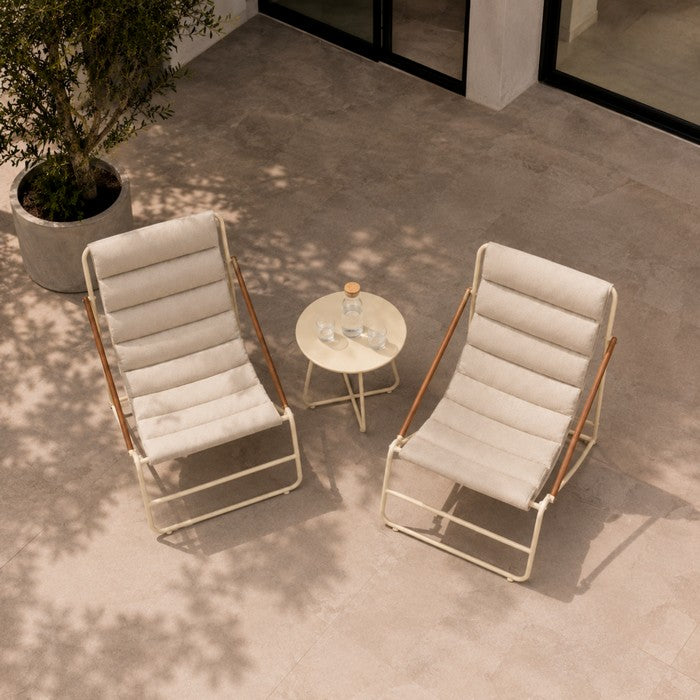 Set da giardino moderno in metallo con 2 poltrone imbottite e tavolino - Essential