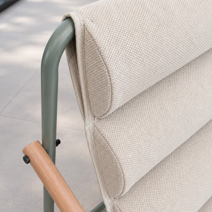 Set da giardino moderno in metallo con 2 poltrone imbottite e tavolino - Essential