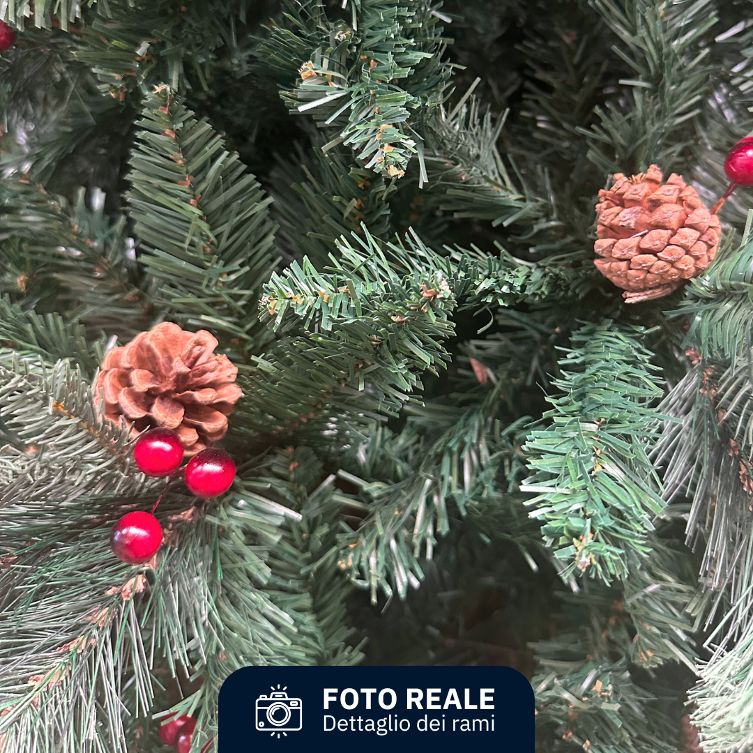 Albero di Natale con bacche e pigne - Saint Moritz