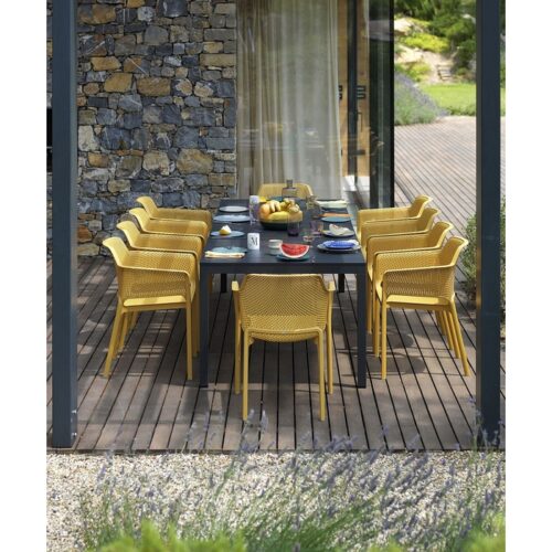 Sedia da giardino Net - Net è una elegante poltrona da giardino: raffinato relax, monoscocca in resina fiberglass accuratame