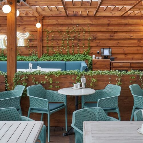 Sedia da giardino Net - Net è una elegante poltrona da giardino: raffinato relax, monoscocca in resina fiberglass accuratame